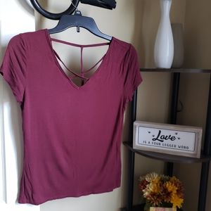 🎁🎈SO  Red Criss Cross Tee 🎁🎈